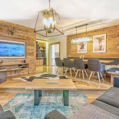 Antonia - By Alpen *