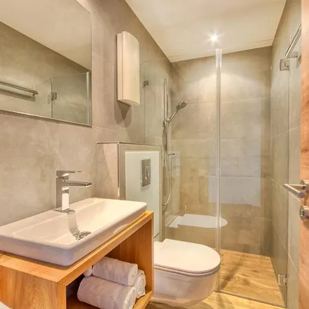 Antonia - By Alpen * 滨湖采尔